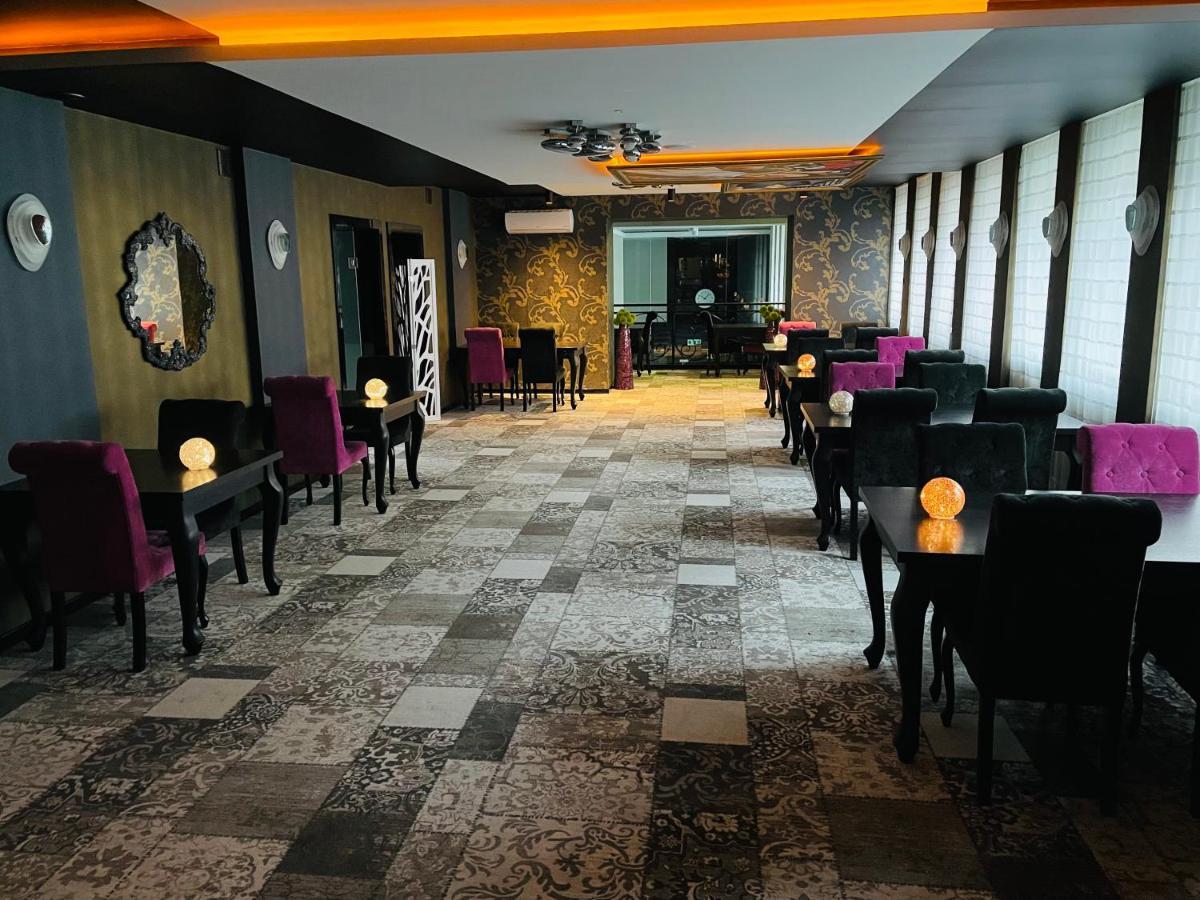 Arena Hotel Spa & Wellness Tychy Buitenkant foto