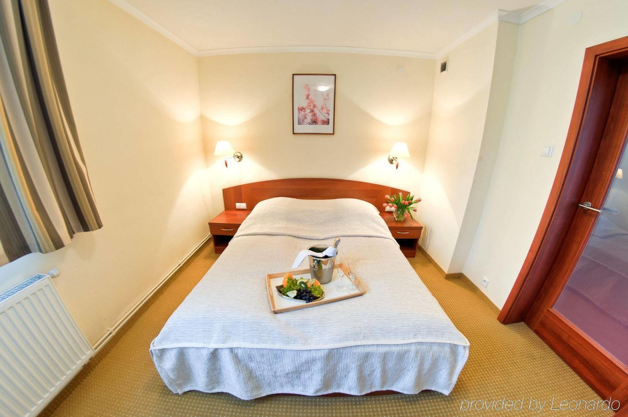 Arena Hotel Spa & Wellness Tychy Buitenkant foto