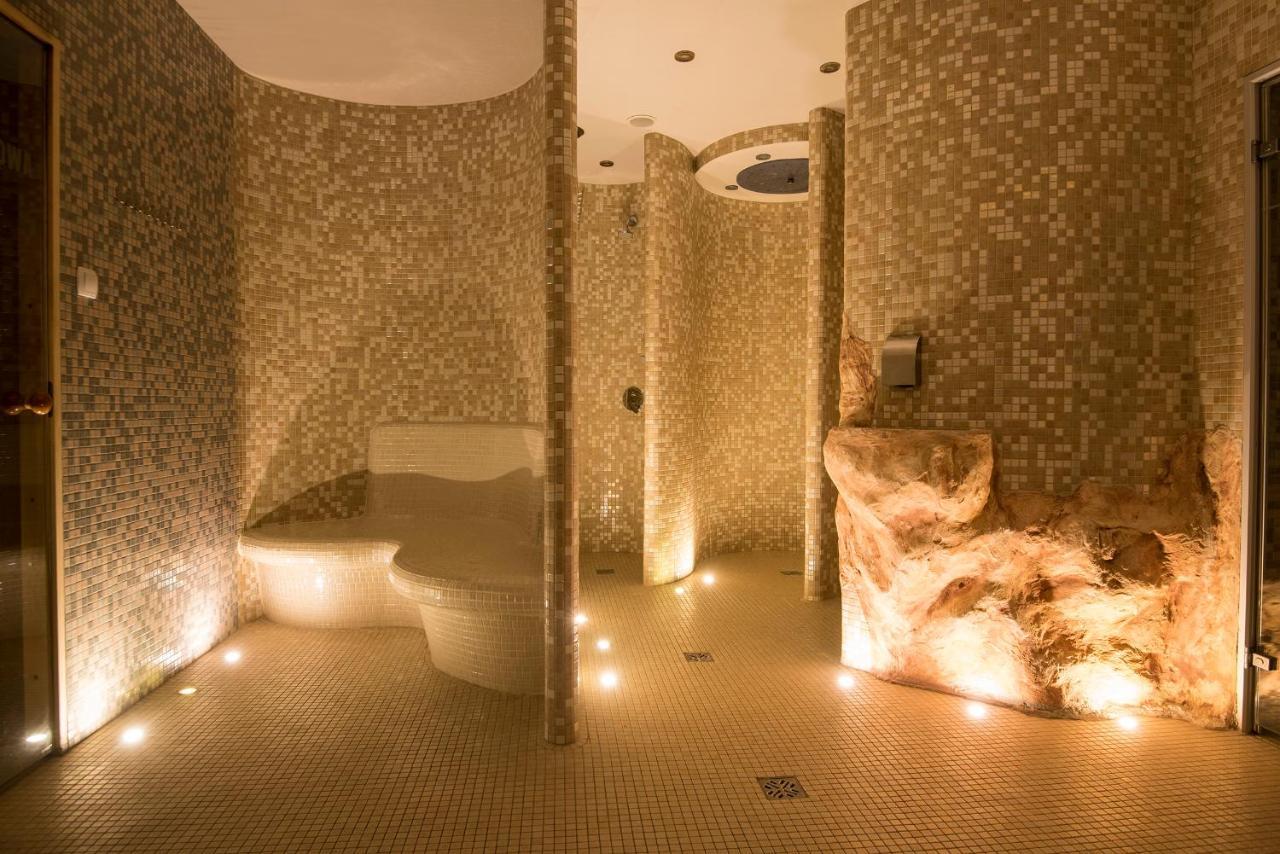 Arena Hotel Spa & Wellness Tychy Buitenkant foto