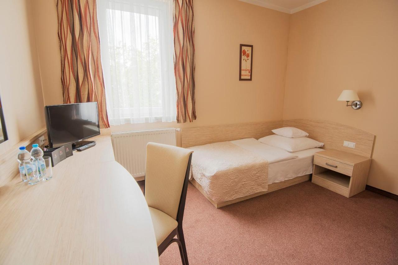 Arena Hotel Spa & Wellness Tychy Buitenkant foto